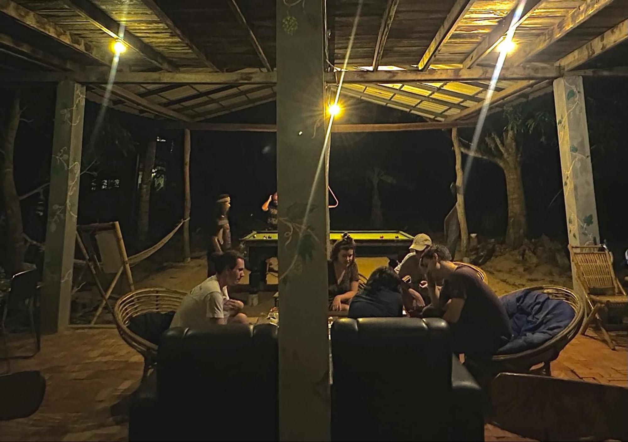 The Bonsai Hostel Koh Rong Sanloem Buitenkant foto